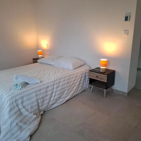 Villa La Santoline Avec Piscine Au Coeur Des Pins